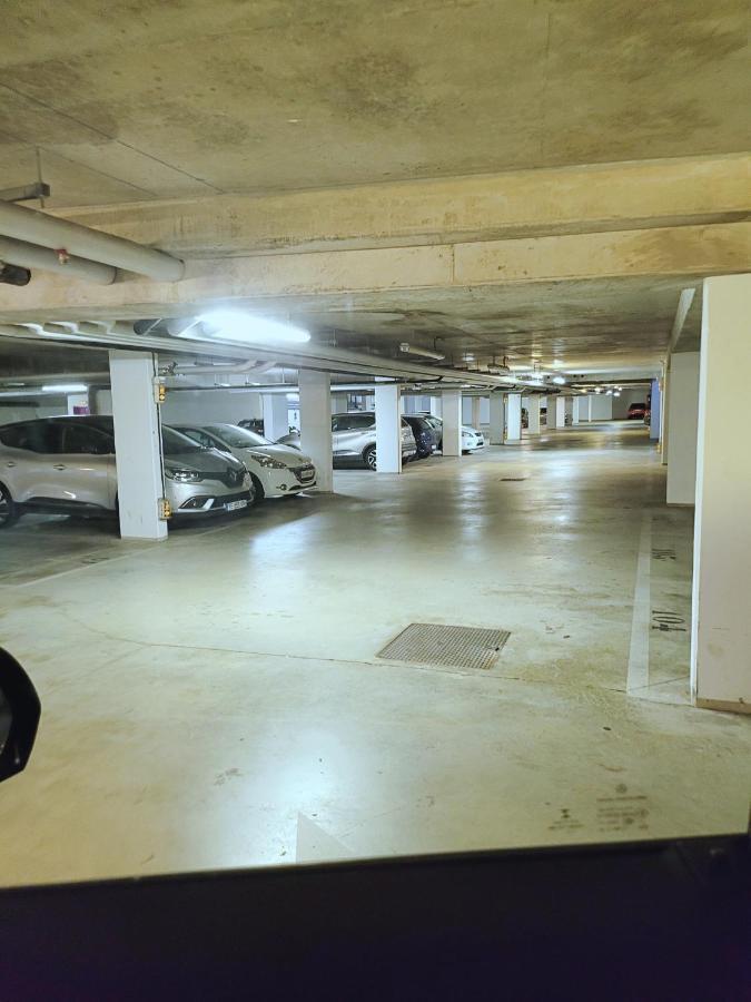 III Appart 2 Pieces, Neuf 200 M De Gare Parking Netflix Evry Courcouronnes Exterior foto